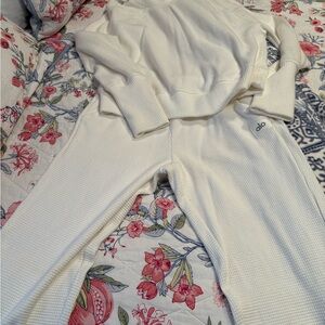 ALO Yoga White Waffle Knit Set